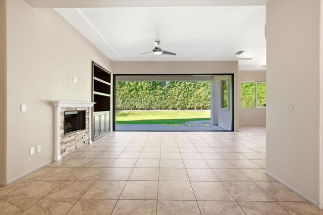 117 Rosetta Court, Palm Desert, CA 92211