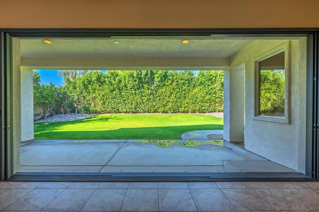 117 Rosetta Court, Palm Desert, CA 92211