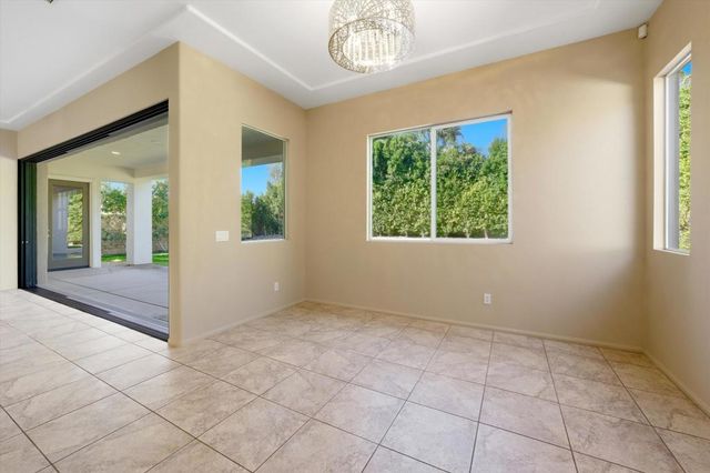 117 Rosetta Court, Palm Desert, CA 92211