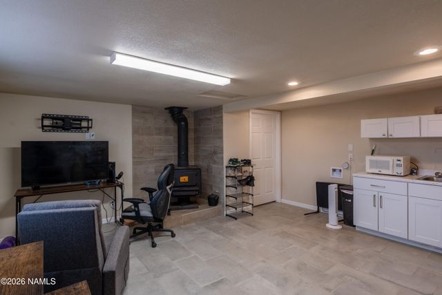204 W Gilmore Street, Winslow, AZ 86047