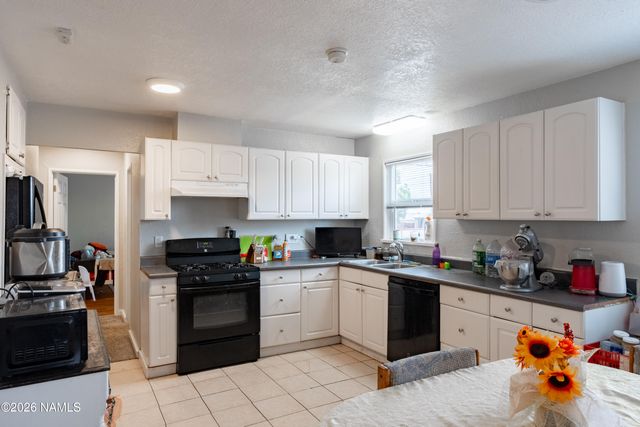 204 W Gilmore Street, Winslow, AZ 86047