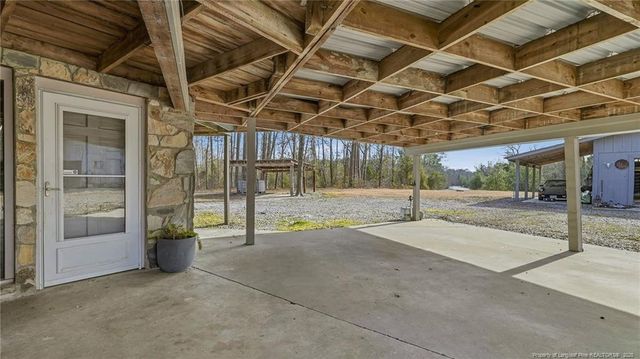 10765 Barker Ten Mile Road, St. Pauls, NC 28384