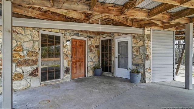 10765 Barker Ten Mile Road, St. Pauls, NC 28384