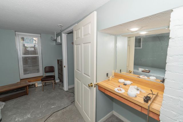 301 W Jackson Boulevard, Elkhart, IN 46516