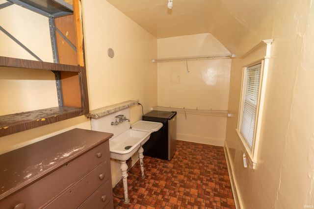 301 W Jackson Boulevard, Elkhart, IN 46516