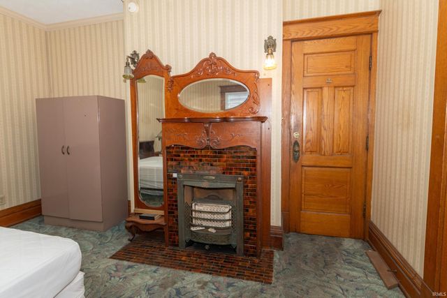 301 W Jackson Boulevard, Elkhart, IN 46516