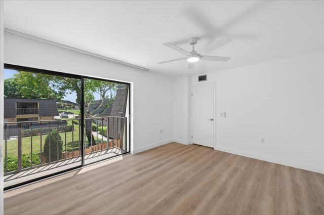 1617 16th Way, West Palm Beach, FL 33407