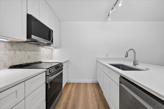 1617 16th Way, West Palm Beach, FL 33407