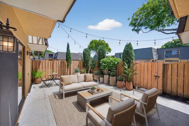 1617 16th Way, West Palm Beach, FL 33407