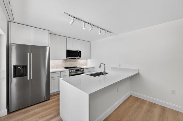 1617 16th Way, West Palm Beach, FL 33407