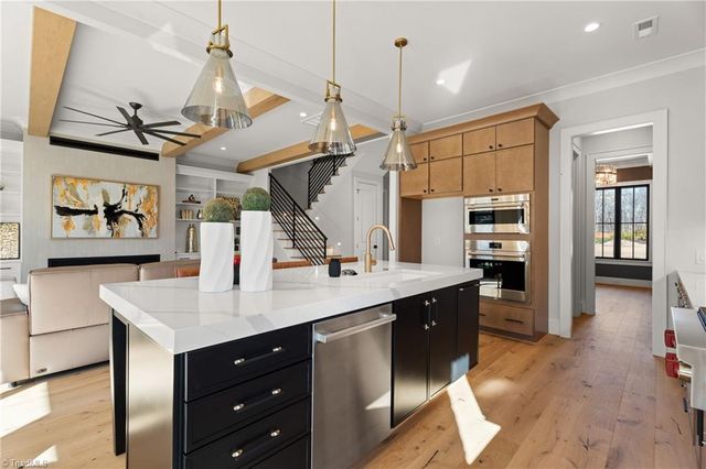 1193 Maple Chase Lane, Winston-salem, NC 27106