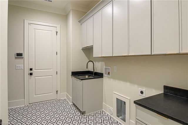 1193 Maple Chase Lane, Winston-salem, NC 27106