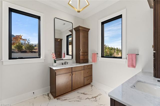 1193 Maple Chase Lane, Winston-salem, NC 27106