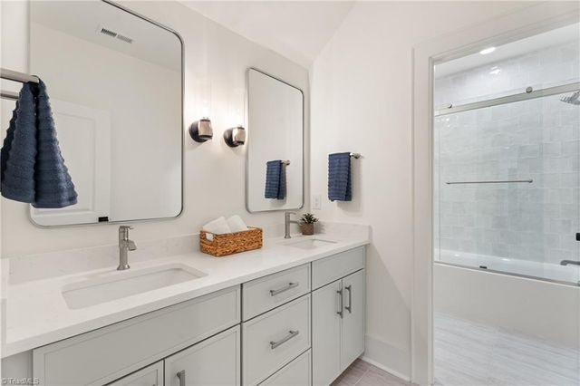 1193 Maple Chase Lane, Winston-salem, NC 27106