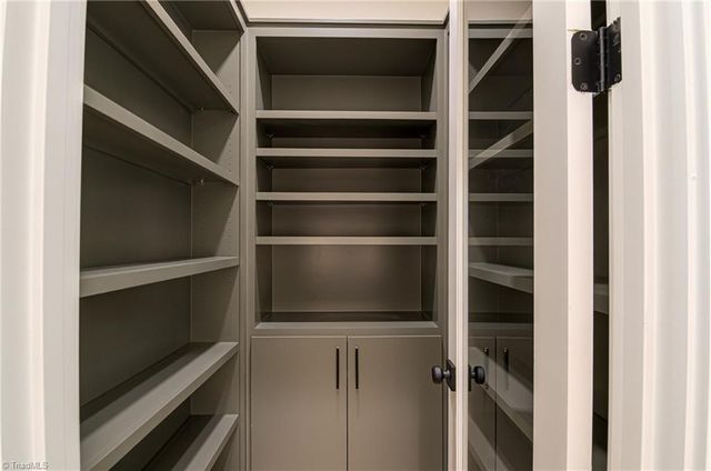 1193 Maple Chase Lane, Winston-salem, NC 27106