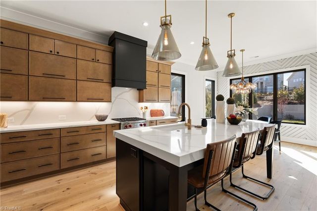 1193 Maple Chase Lane, Winston-salem, NC 27106