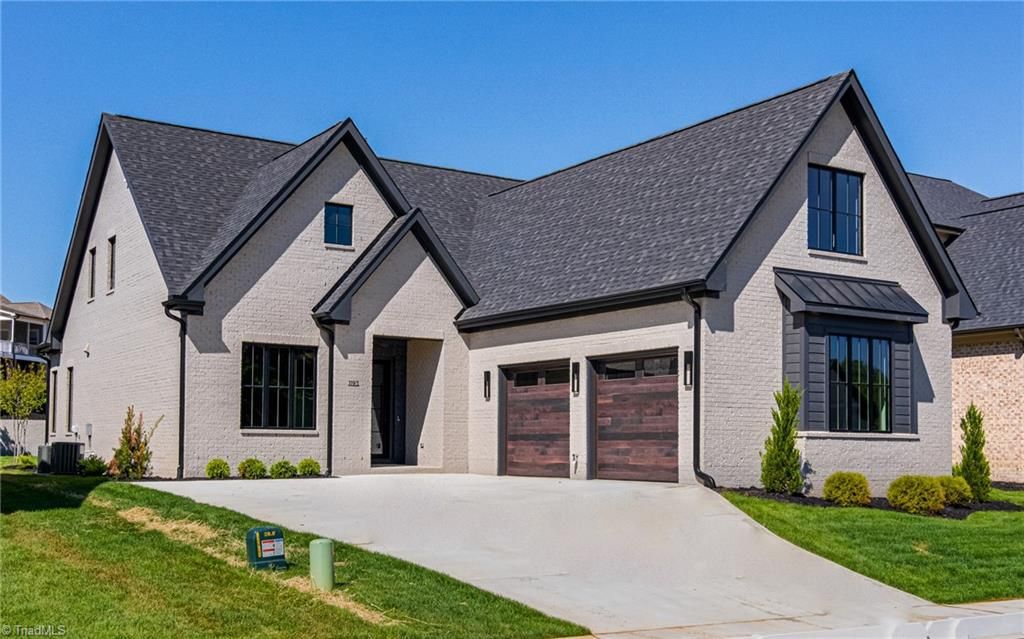 1193 Maple Chase Lane, Winston-salem, NC 27106