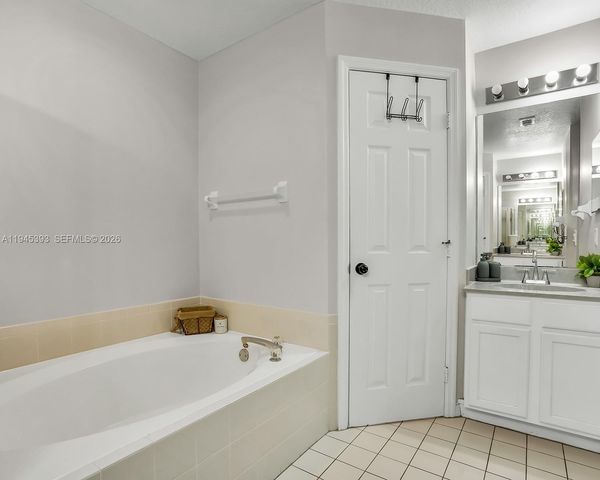 1225 SW Abisco Rd, Port St. Lucie, FL 34953