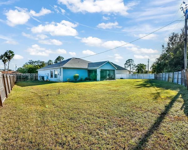 1225 SW Abisco Rd, Port St. Lucie, FL 34953