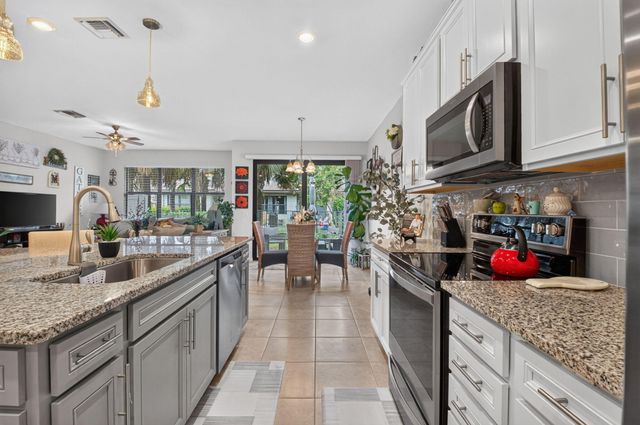 4601 SAN FRATELLO Circle, Lake Worth, FL 33467