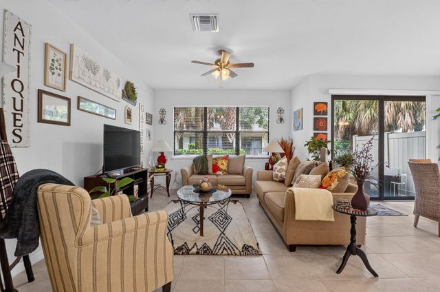 4601 SAN FRATELLO Circle, Lake Worth, FL 33467