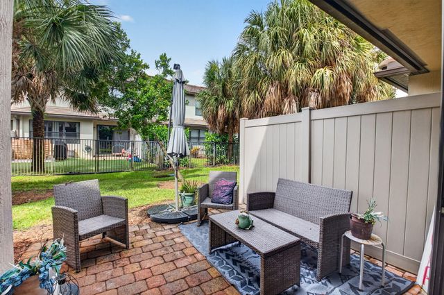 4601 SAN FRATELLO Circle, Lake Worth, FL 33467