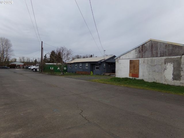 3113 Ne SCHMIDT Ln, Hubbard, OR 97032