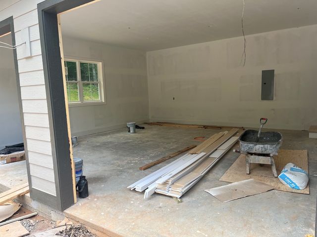 42 Robins Nest Way, Young Harris, GA 30582
