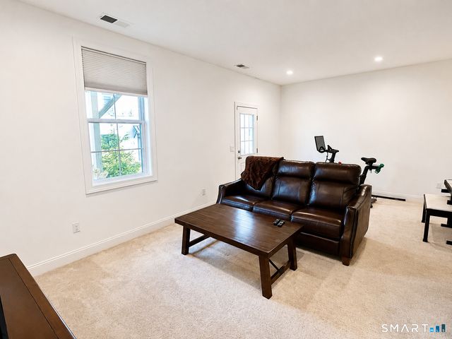 14 East Cross Trail 14, Danbury, CT 06810