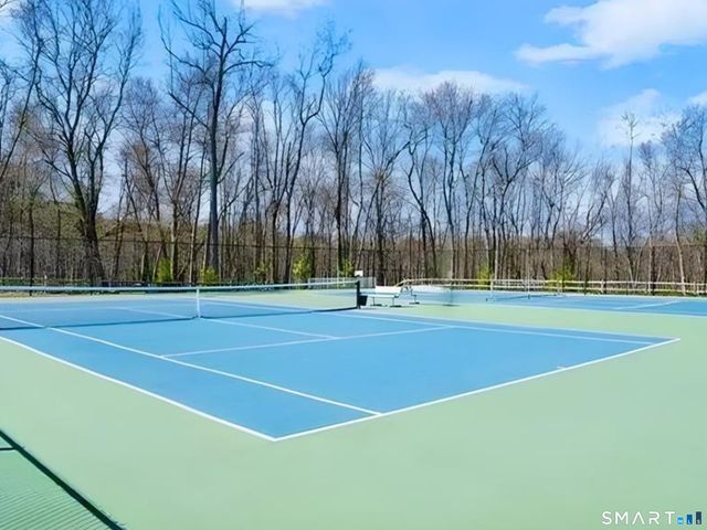 14 East Cross Trail 14, Danbury, CT 06810
