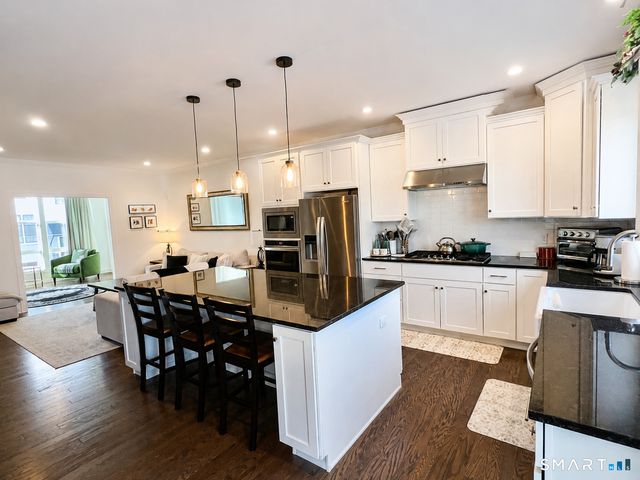 14 East Cross Trail 14, Danbury, CT 06810