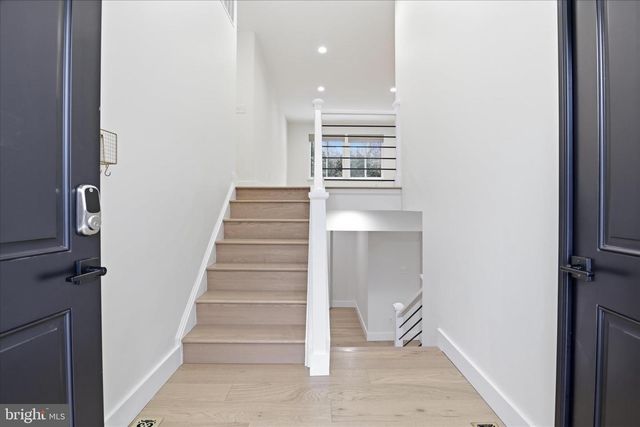 4000 N RICHMOND ST, Arlington, VA 22207