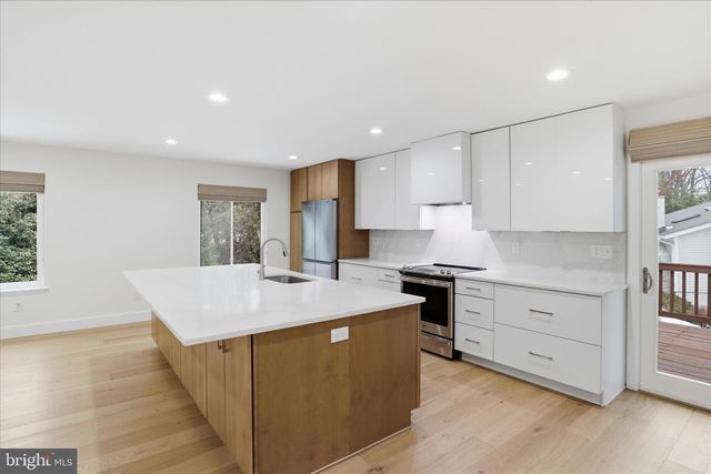 4000 N RICHMOND ST, Arlington, VA 22207