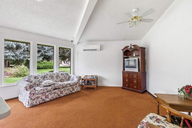 9020 N Country Homes Blvd, Spokane, WA 99218