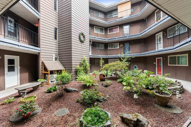 9020 N Country Homes Blvd, Spokane, WA 99218