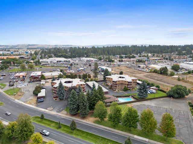 9020 N Country Homes Blvd, Spokane, WA 99218