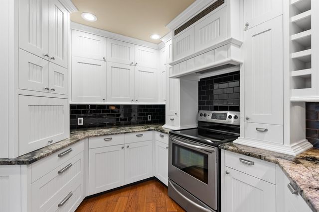 9020 N Country Homes Blvd, Spokane, WA 99218