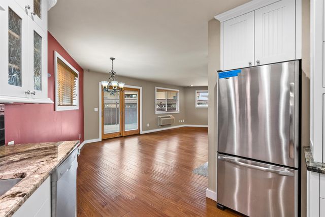 9020 N Country Homes Blvd, Spokane, WA 99218