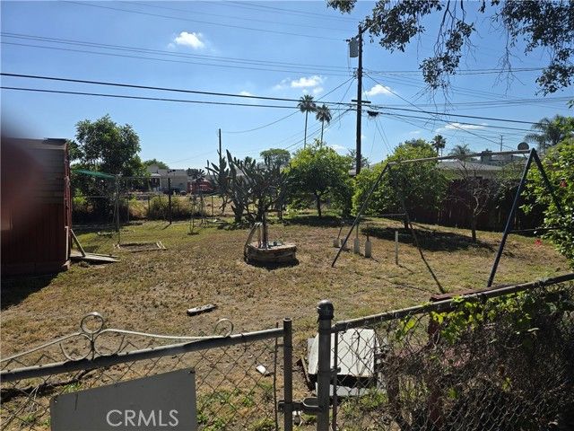 422 S Virginia, Azusa, CA 91702