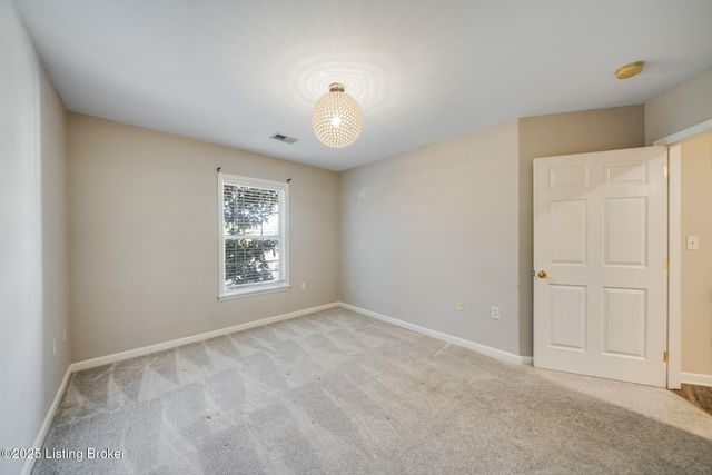 9314 Pine Lake Dr, UNIT 201, Louisville, KY 40220