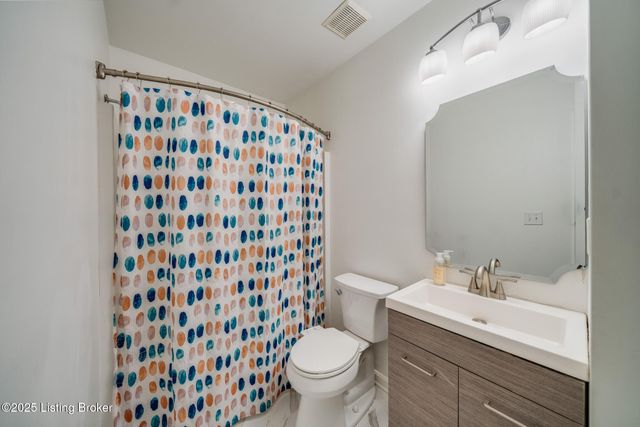 9314 Pine Lake Dr, UNIT 201, Louisville, KY 40220