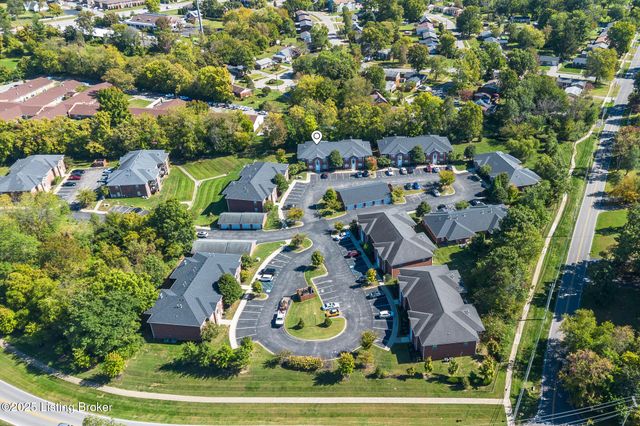 9314 Pine Lake Dr, UNIT 201, Louisville, KY 40220