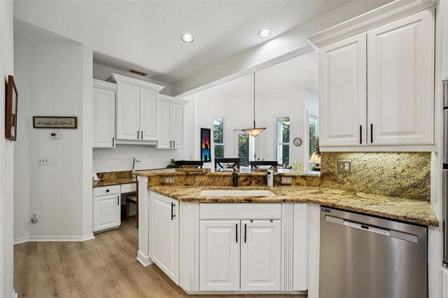 660 BAY LAUREL COURT NE, St Petersburg, FL 33703