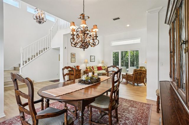 660 BAY LAUREL COURT NE, St Petersburg, FL 33703