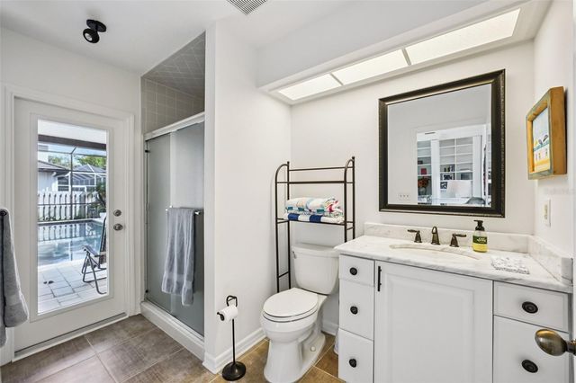 660 BAY LAUREL COURT NE, St Petersburg, FL 33703