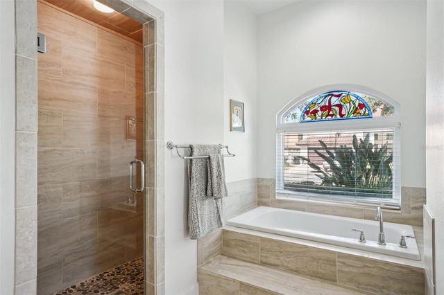 660 BAY LAUREL COURT NE, St Petersburg, FL 33703