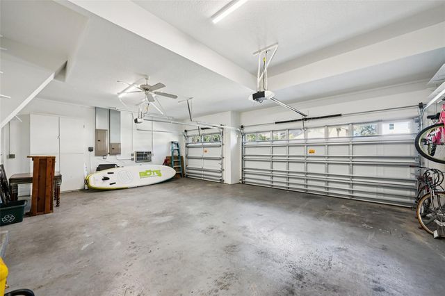 660 BAY LAUREL COURT NE, St Petersburg, FL 33703