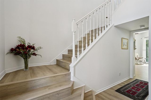 660 BAY LAUREL COURT NE, St Petersburg, FL 33703