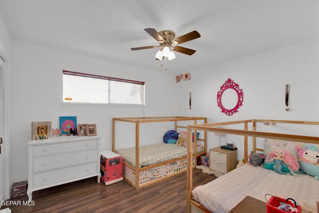 5716 OAK CLIFF Drive, El Paso, TX 79912