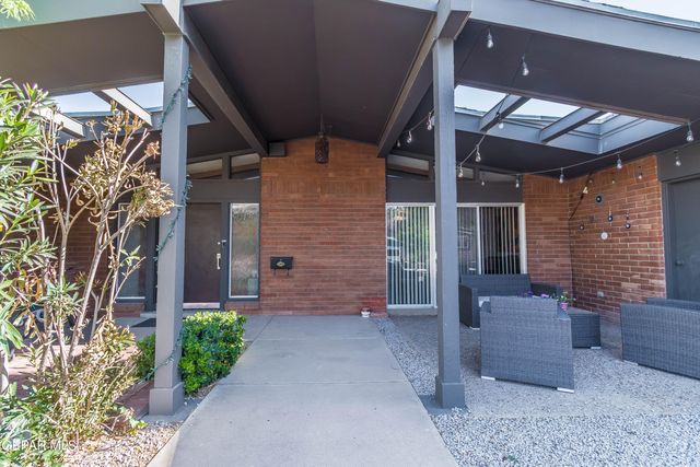 5716 OAK CLIFF Drive, El Paso, TX 79912